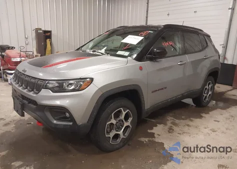 2022 Jeep Compass Trailhawk 4X4 из США, поврежденный, VIN 3C4NJDDB9NT208927